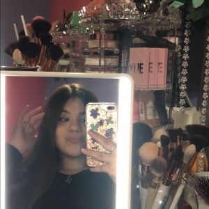 Meet your Posher, Alicia